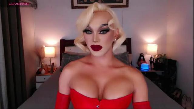 Image 12 of jenifers_body Stream on Chaturbate on 2 months ago