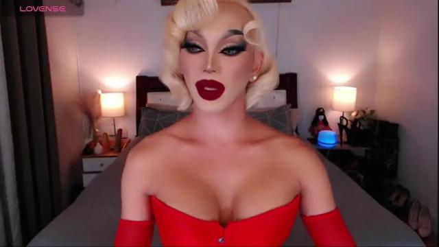 Image 4 of jenifers_body Stream on Chaturbate on 2 months ago
