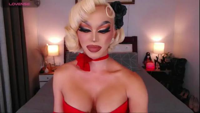 Image 12 of jenifers_body Stream on Chaturbate on 2 months ago