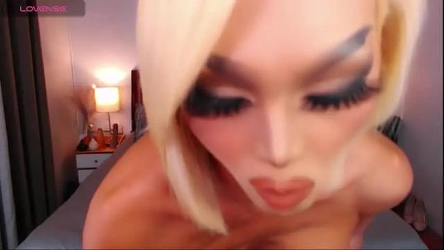Image 10 of jenifers_body Stream on Chaturbate on 2 months ago