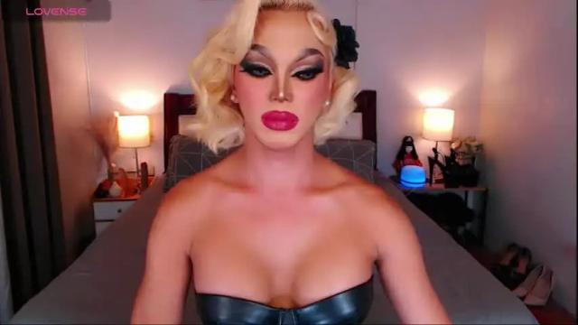 Image 11 of jenifers_body Stream on Chaturbate on 1 month ago