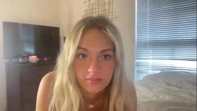 Image 12 of jennas5 Stream on Chaturbate on 14 months ago