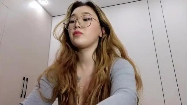 Image 3 of jennatyan Stream on Chaturbate on 29 days ago