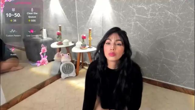 Image 7 of jenner_mills Stream on Chaturbate on 13 days ago