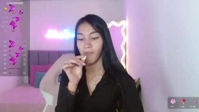 Image 8 of jenner_tay Stream on Chaturbate on 16 months ago