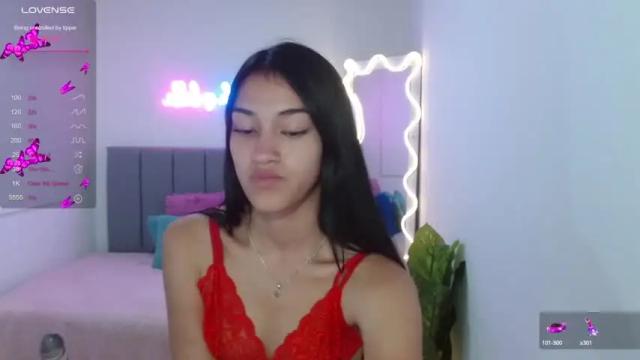 Image 2 of jenner_tay Stream on Chaturbate on 16 months ago