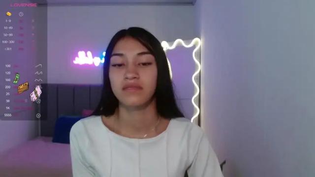 Image 7 of jenner_tay Stream on Chaturbate on 16 months ago