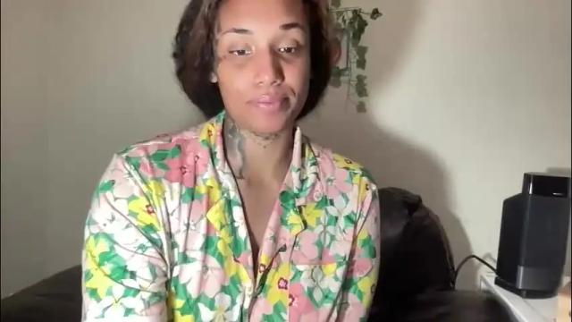 Image 2 of jenni_cash Stream on Chaturbate on 3 months ago