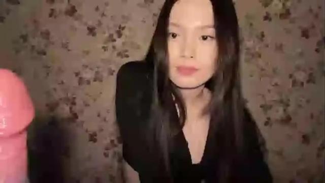 Image 10 of jennie_yung Stream on Chaturbate on 14 months ago