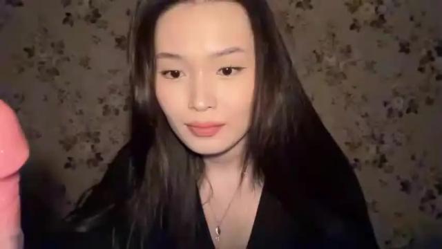 Image 12 of jennie_yung Stream on Chaturbate on 14 months ago