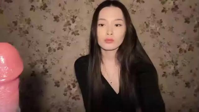 Image 3 of jennie_yung Stream on Chaturbate on 14 months ago