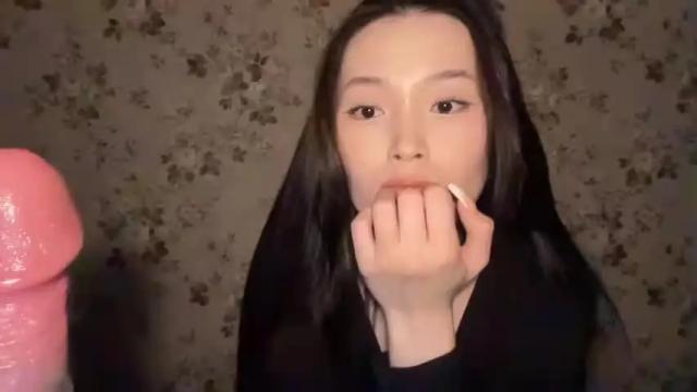 Image 8 of jennie_yung Stream on Chaturbate on 14 months ago