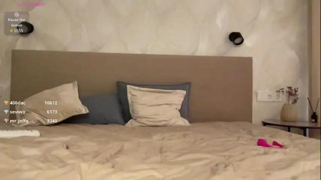Image 6 of jennie_yung Stream on Chaturbate on 14 days ago