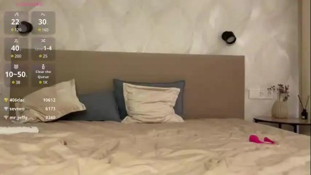 Image 7 of jennie_yung Stream on Chaturbate on 14 days ago