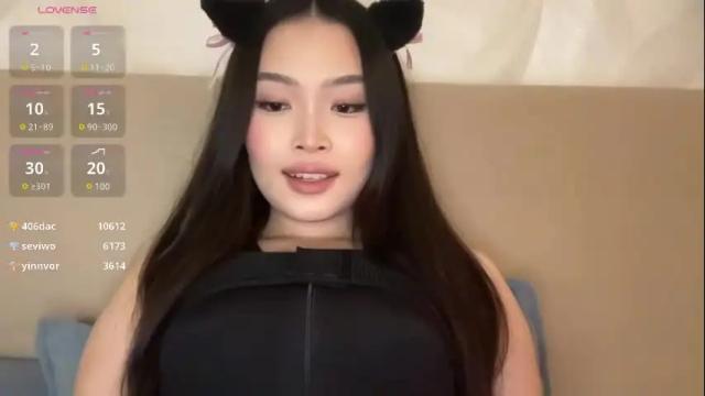 Image 4 of jennie_yung Stream on Chaturbate on 1 day ago