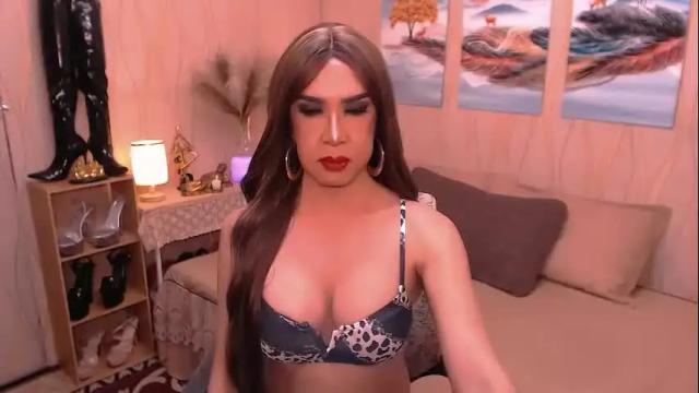 Image 10 of jenniegarcia Stream on Chaturbate on 1 month ago