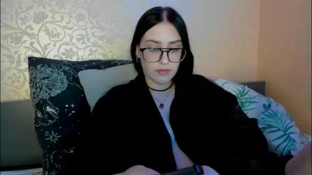 Image 3 of jennifeeeer Stream on Chaturbate on 1 month ago