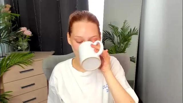 Image 6 of jennifer_shy_ Stream on Chaturbate on 2 months ago