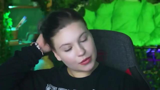 Image 10 of jenniferharve Stream on Chaturbate on 18 months ago