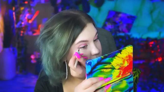 Image 8 of jenniferharve Stream on Chaturbate on 18 months ago