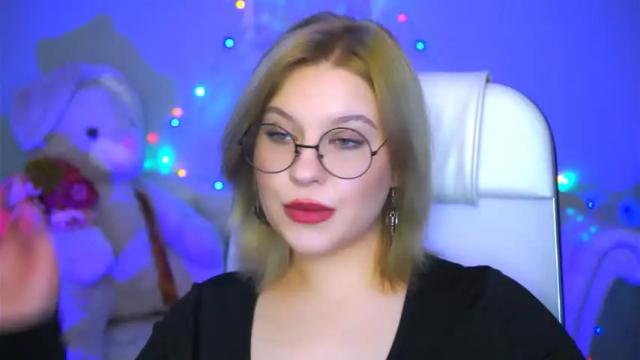 Image 8 of jenniferharve Stream on Chaturbate on 18 months ago