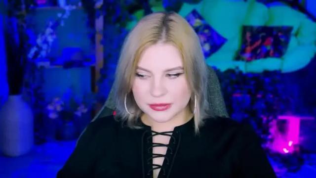 Image 12 of jenniferharve Stream on Chaturbate on 17 months ago