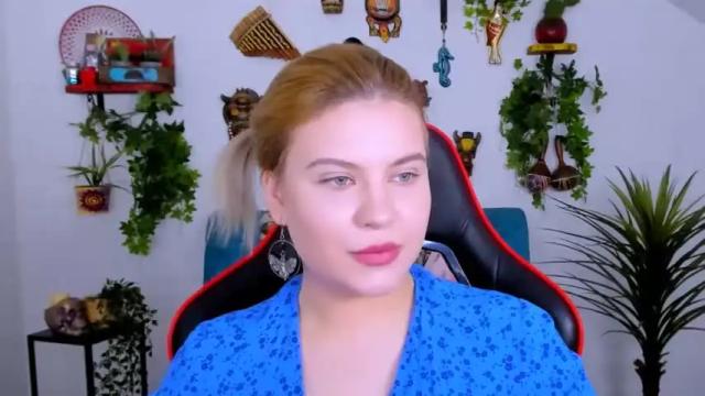 Image 11 of jenniferharve Stream on Chaturbate on 17 months ago