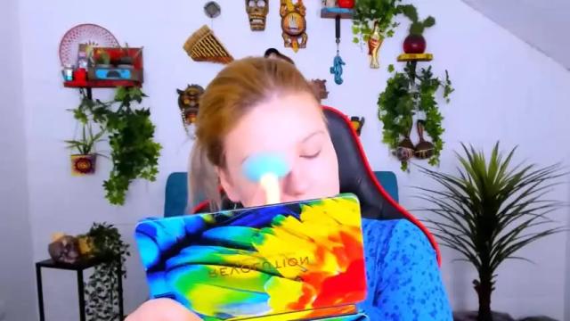 Image 3 of jenniferharve Stream on Chaturbate on 17 months ago