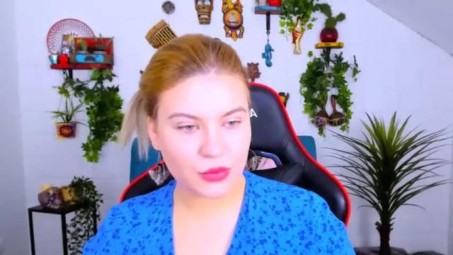 Image 4 of jenniferharve Stream on Chaturbate on 17 months ago