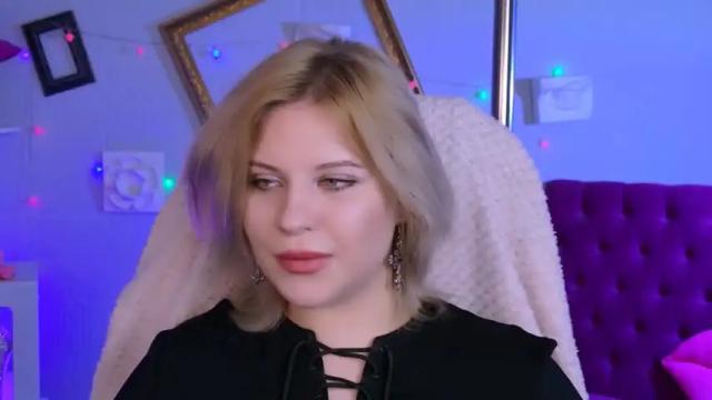 Image 7 of jenniferharve Stream on Chaturbate on 16 months ago