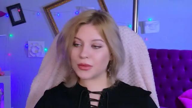 Image 8 of jenniferharve Stream on Chaturbate on 16 months ago