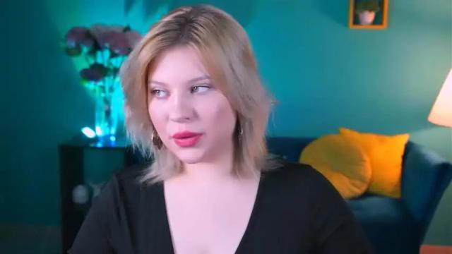 Image 4 of jenniferharve Stream on Chaturbate on 16 months ago