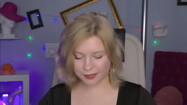 Image 2 of jenniferharve Stream on Chaturbate on 16 months ago