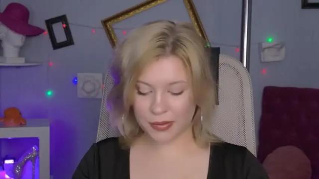 Image 4 of jenniferharve Stream on Chaturbate on 16 months ago