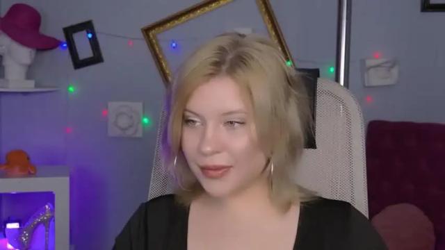 Image 8 of jenniferharve Stream on Chaturbate on 16 months ago