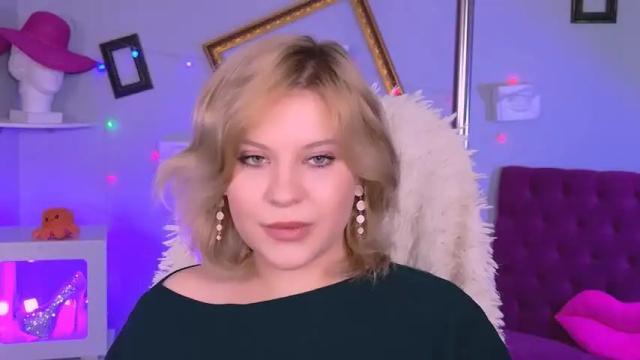 Image 3 of jenniferharve Stream on Chaturbate on 16 months ago