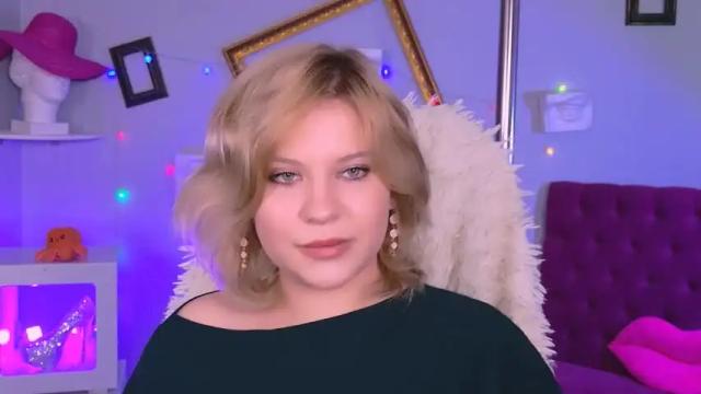Image 4 of jenniferharve Stream on Chaturbate on 16 months ago