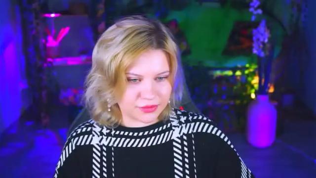 Image 2 of jenniferharve Stream on Chaturbate on 16 months ago