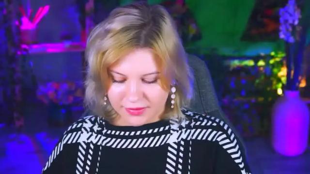 Image 8 of jenniferharve Stream on Chaturbate on 16 months ago