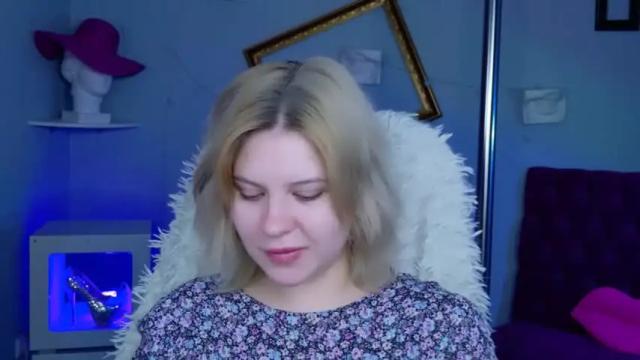 Image 3 of jenniferharve Stream on Chaturbate on 15 months ago