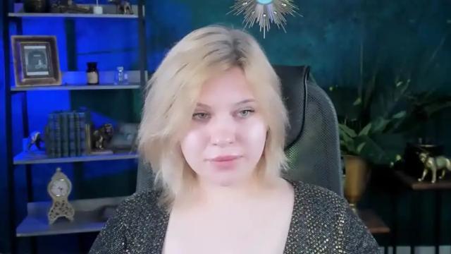 Image 12 of jenniferharve Stream on Chaturbate on 15 months ago