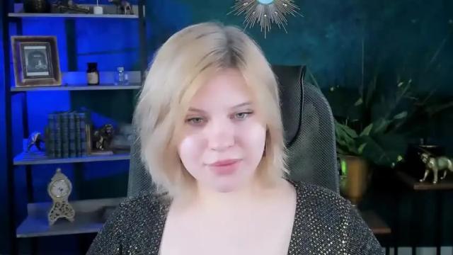 Image 4 of jenniferharve Stream on Chaturbate on 15 months ago
