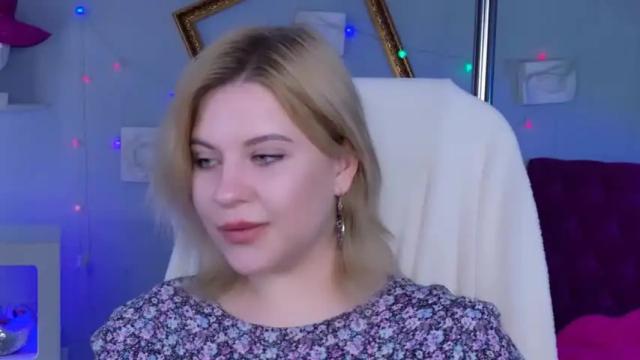Image 12 of jenniferharve Stream on Chaturbate on 15 months ago