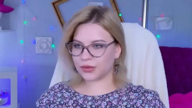 Image 6 of jenniferharve Stream on Chaturbate on 15 months ago