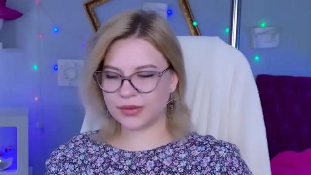 Image 8 of jenniferharve Stream on Chaturbate on 15 months ago