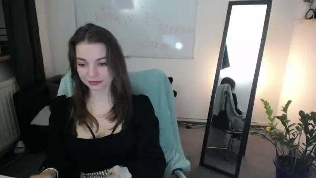 Image 2 of jenniferr__ Stream on Chaturbate on 17 months ago