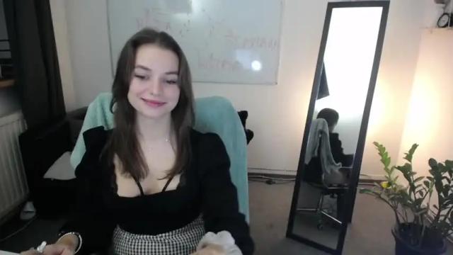 Image 8 of jenniferr__ Stream on Chaturbate on 17 months ago