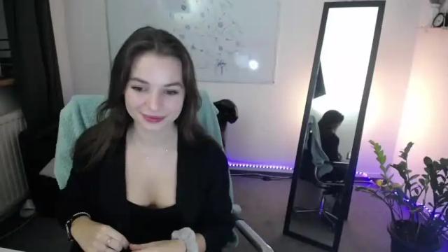 Image 3 of jenniferr__ Stream on Chaturbate on 17 months ago
