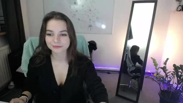 Image 8 of jenniferr__ Stream on Chaturbate on 17 months ago