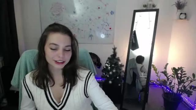 Image 4 of jenniferr__ Stream on Chaturbate on 16 months ago